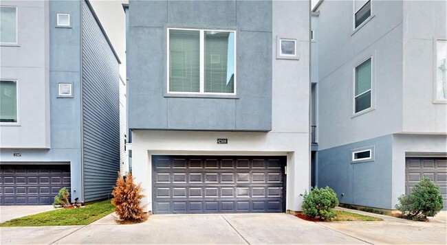 Photo - 2308 Austin St