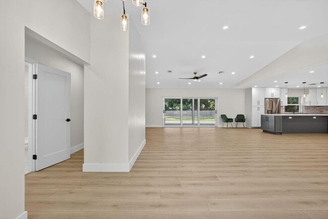 Photo - 280 Sulky Way