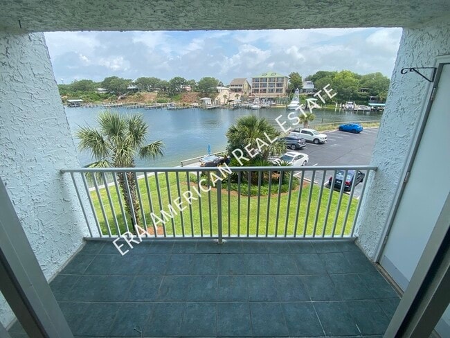 Photo - 30 Moreno Point Rd Unidad 303B