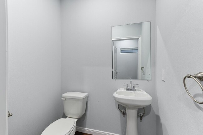 4919 Paradigm Ln