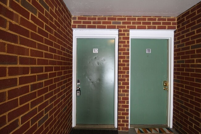 Photo - Fun and Stylish Living at Madison Manor! Top-Floor Condo with Vaulted Ceilings and Skylights