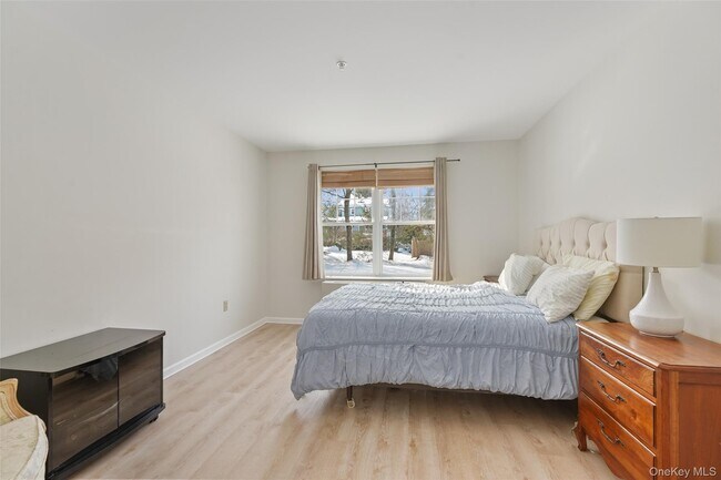 Photo - 107 Sutton Dr Unit 107