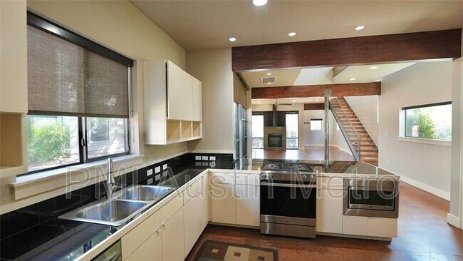 Photo - 1708 Harvey St Unit C