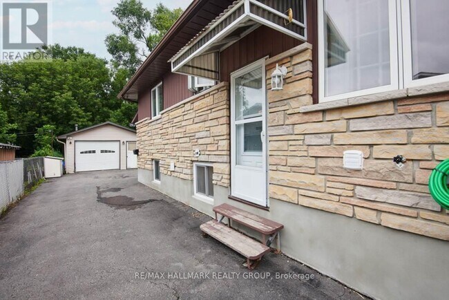 Photo - 79 Jolliet Ave