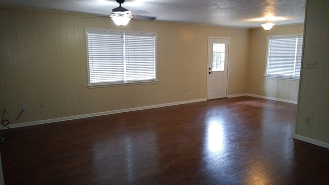 905 Chinquapin Dr