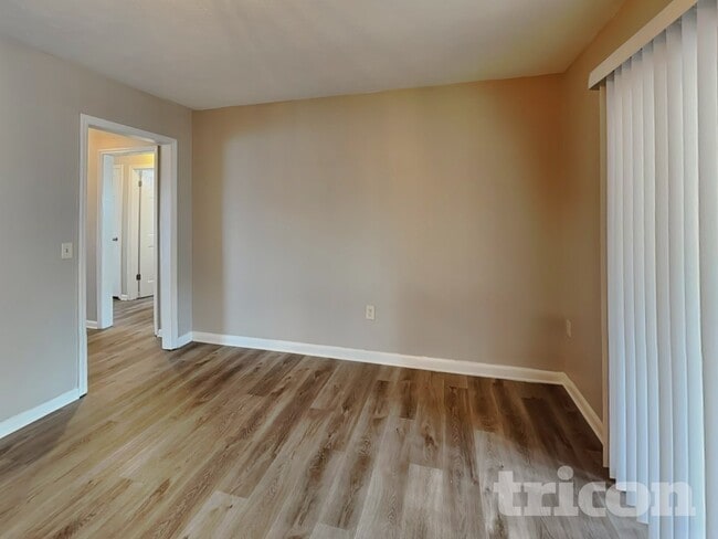 Photo - 604 Barkfield Loop