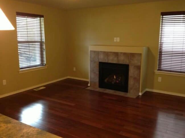 Photo - 1216 SE 7th St