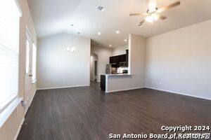 Photo - 527 Grayson Ln