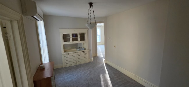 Photo - 621 6th St SE