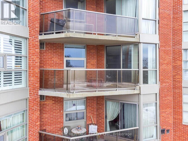 Photo - 10 Dean Park Rd Unit 313