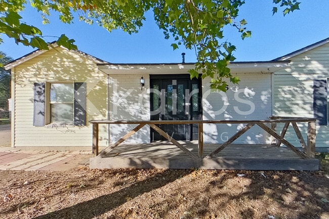 Photo - 2415 6th Ave