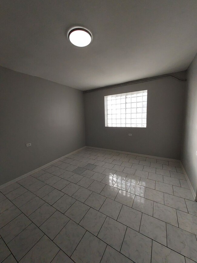 Photo - 1252 S Karlov Ave Unit 1252-GF