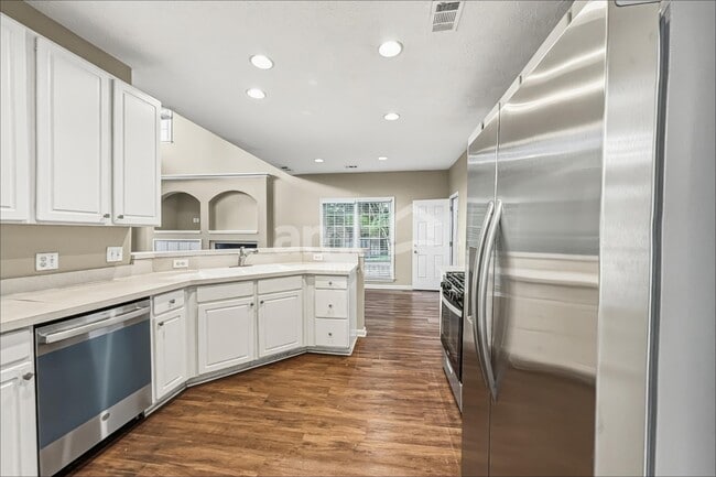 2175 Carlysle Cove Dr