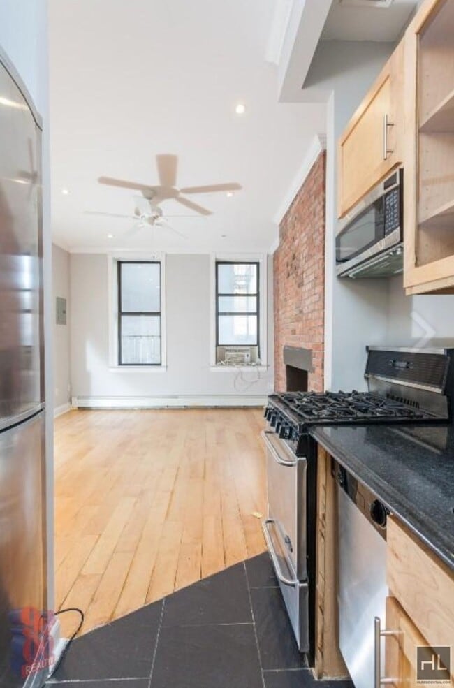 Photo - AVENUE B Unit 4/3FN