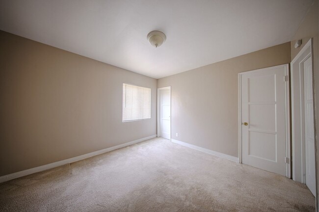 Photo - 1887 Locust Ave Unit 8