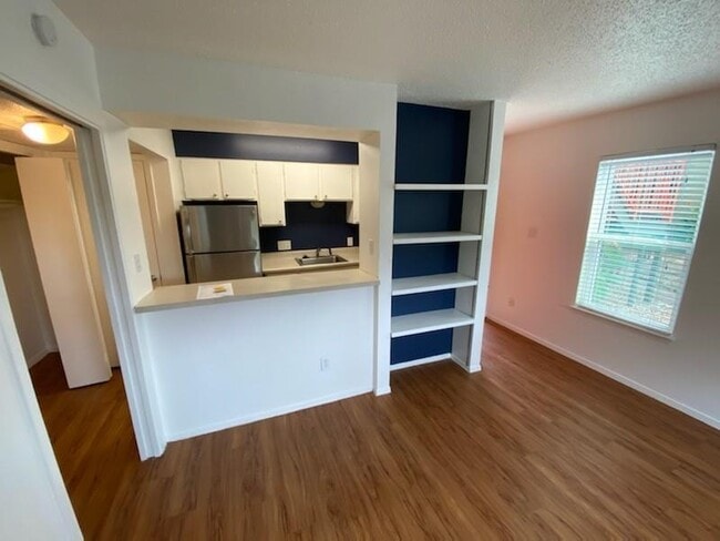 Building Photo - 808 Winflo Dr Unit 107 Rental