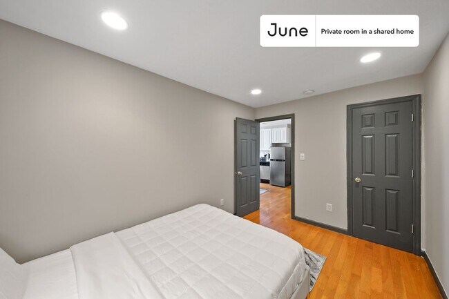 Room in Shared 3 bed/1 bath home in East Village