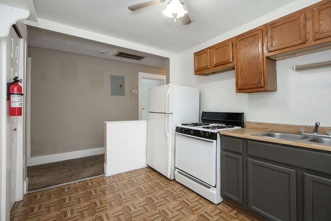 Photo - 1432 W 110th St Unit 1432 W110th Up