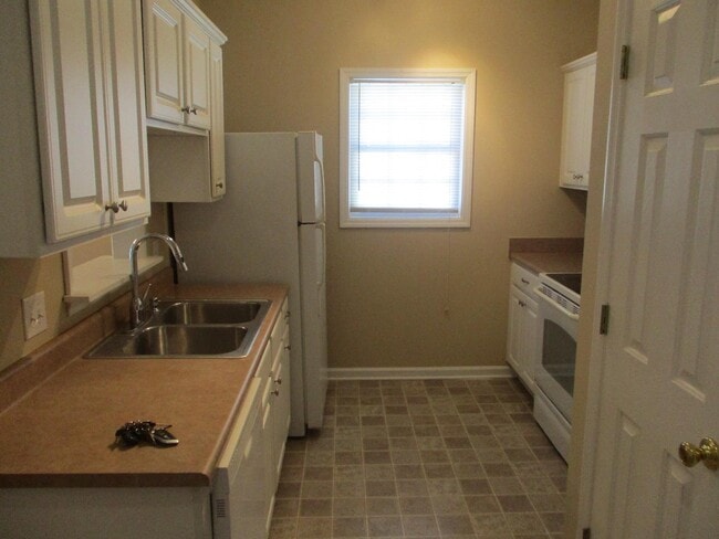 Photo - 2060 Cross Gate Blvd