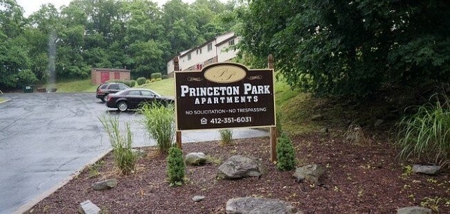 Photo - 1486 Princeton Blvd