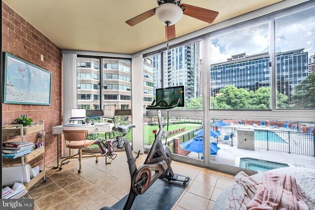 Photo - 1001 N Randolph St Unidad 212