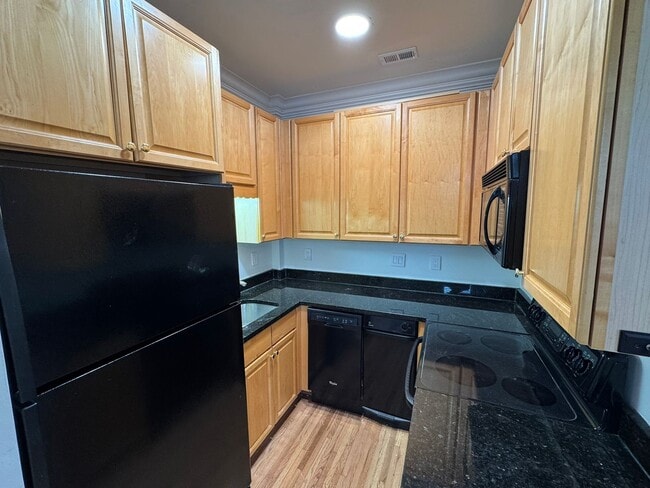 Photo - 515 N Church St