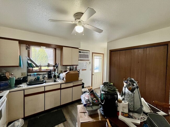 Photo - 602 Hollywood Dr Unit 4