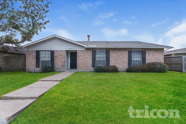 Photo - 6127 Larchbrook Dr