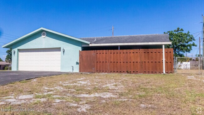 Building Photo - 601 Aloha Ave Rental