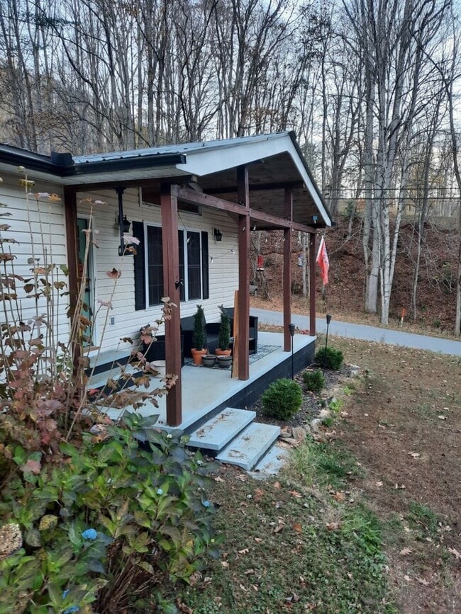 Photo - $2,500 - 4 Bedroom, 2 Bathroom Unfurnished Home in the Balsam Community