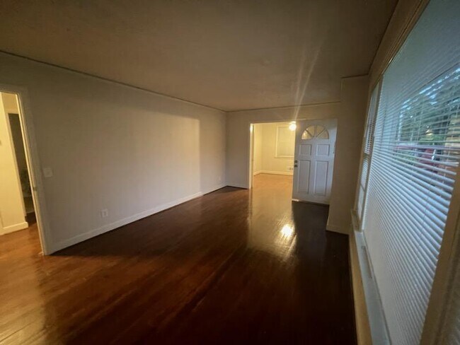 Photo - 3224 Bronx Rd