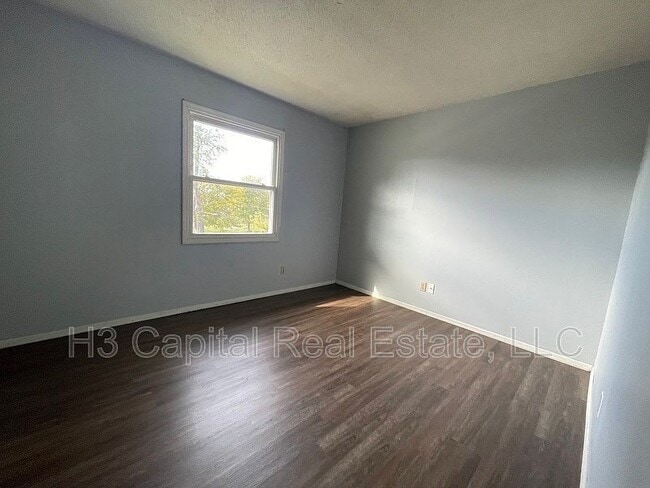 Photo - 410 George St