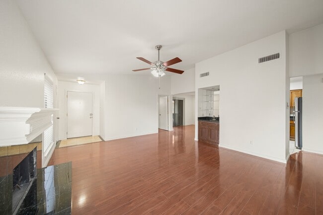 Photo - 8100 Cambridge St Unit 6