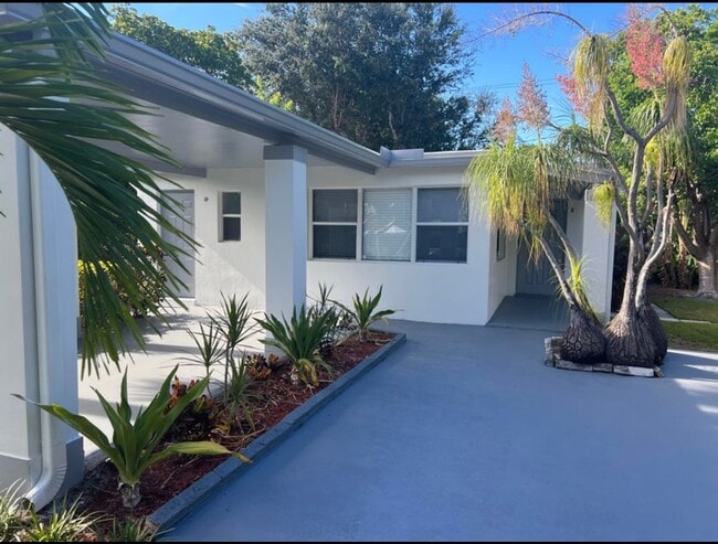 Building Photo - 303 Cordova Rd Rental