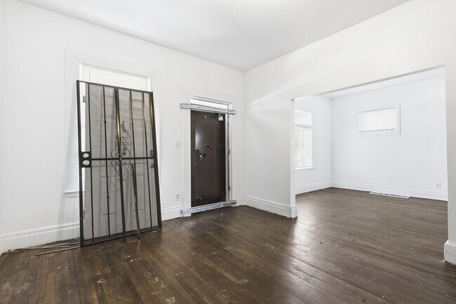 Photo - 550 Mt Vernon St