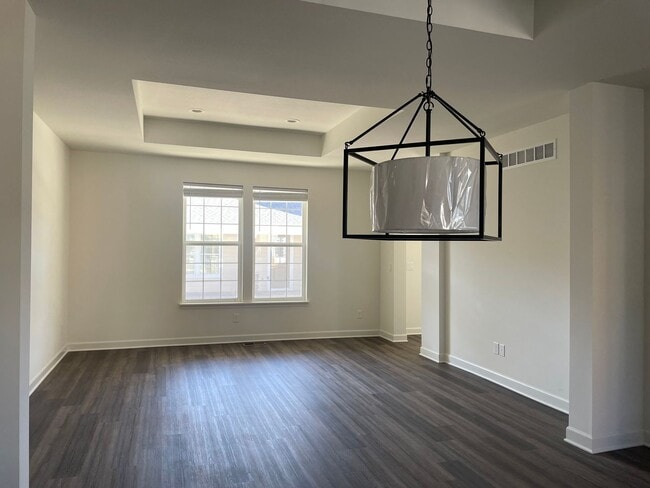 Photo - 16177-16177 Fontana St