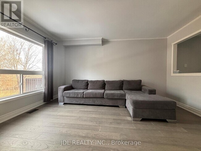 Photo - 557 Bondi Ave