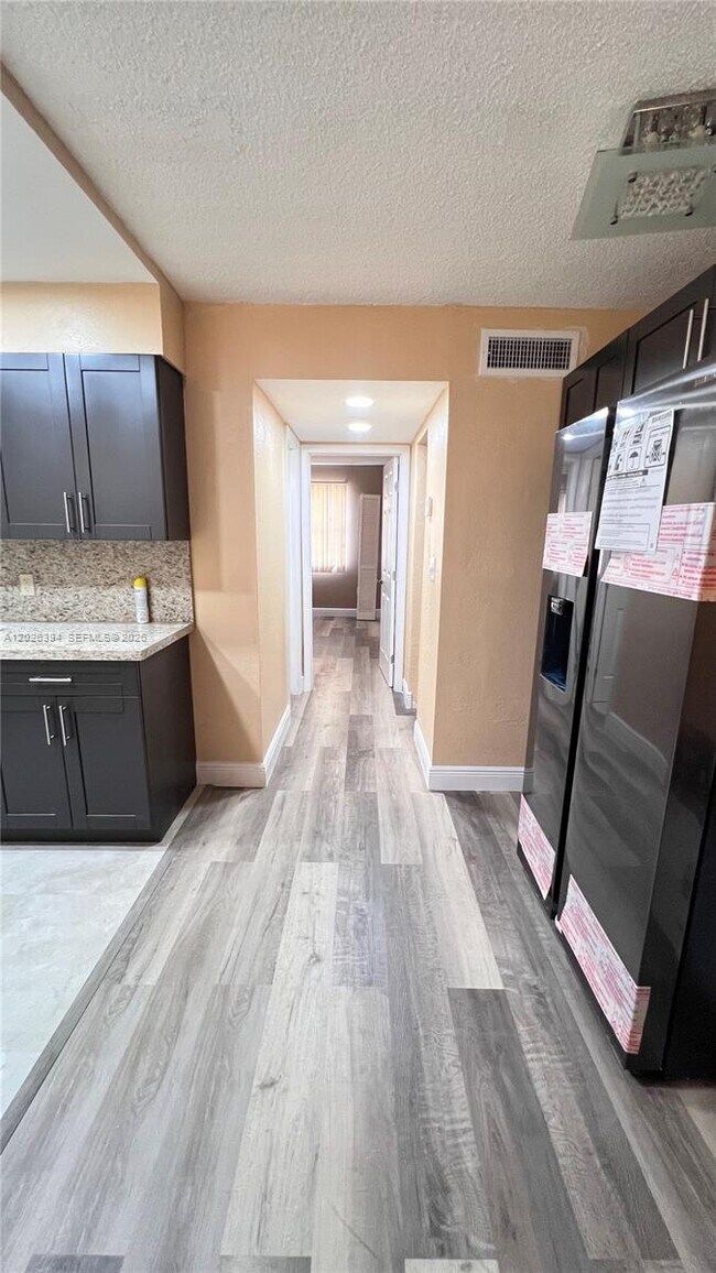 Photo - 301 NW 177th St Unidad 126