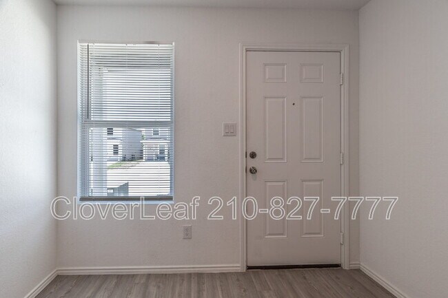 7044 Elm Cv