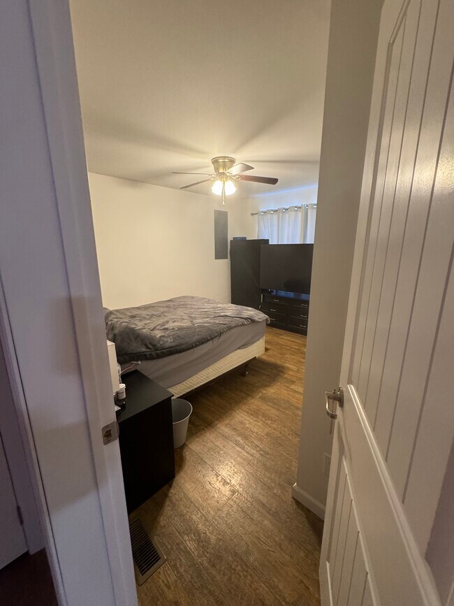 Hallway into Bedroom #1 - 8824 PA-405 Unit 8824