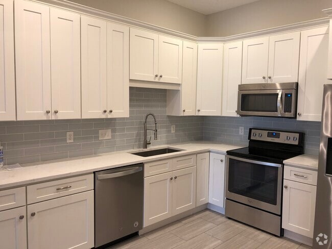 Building Photo - 6571 Pondfield Ln Unit 6571 Rental