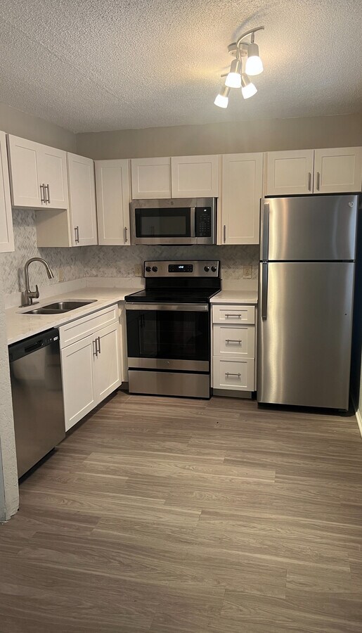 Photo - The Apartments at Oak Creek