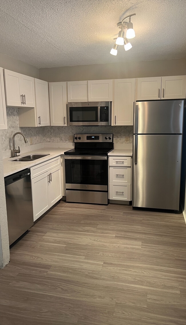 Photo - The Apartments at Oak Creek