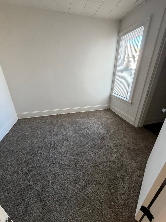 Photo - 304 Ewing Ave