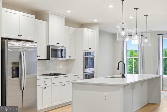 Photo - 14538 George Carter Way