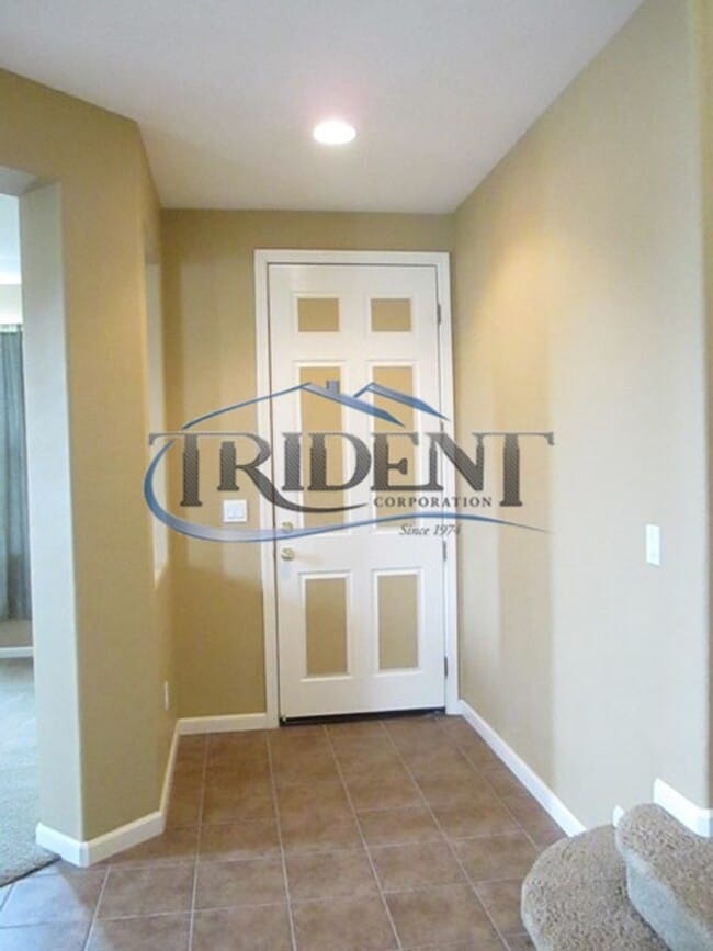 Photo - 3 bedroom, 3 bath house with Bonus Room