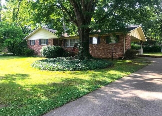 Building Photo - 14 Lynn Haven Dr