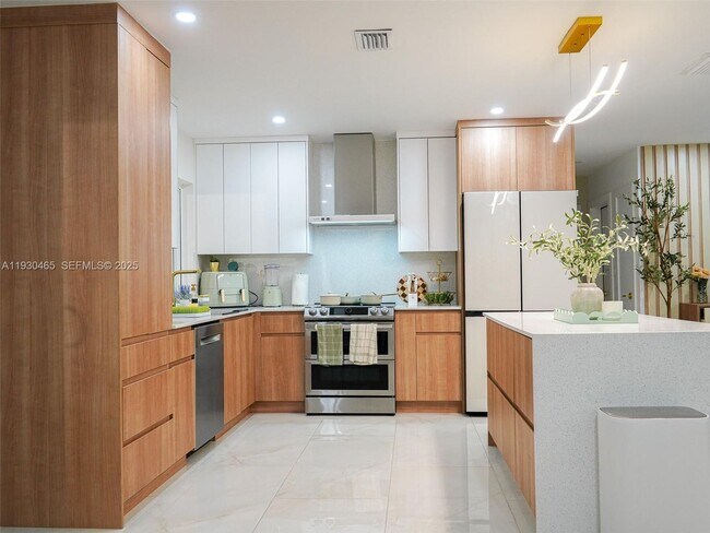 Photo - 7951 NW 37th Dr