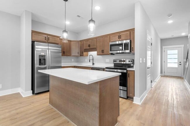 Photo - 302 Jonathan Wade Cir