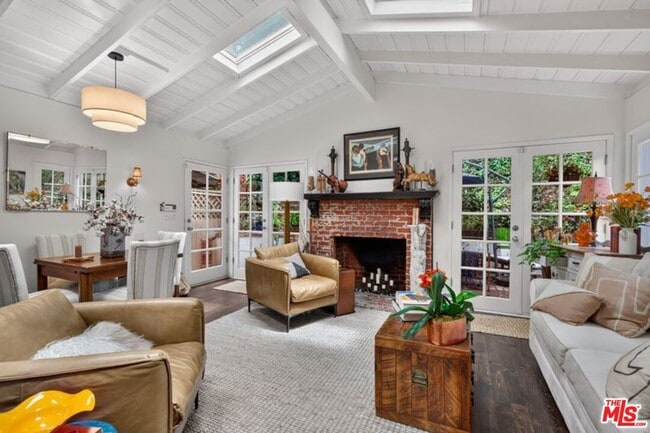Photo - 8936 Wonderland Ave